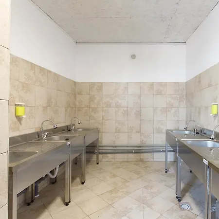 Cortina Gate Camping Pentru Autorulote Campingplatz *
